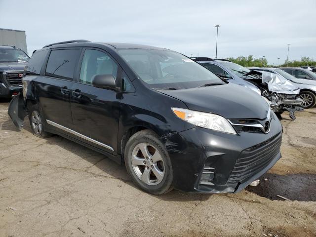 5TDKZ3DC5JS902677 Toyota SIENNA LE
