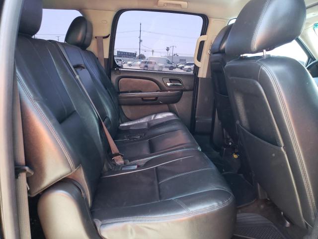 1GNSCJE06ER242588 Chevrolet Suburban C1500 Lt