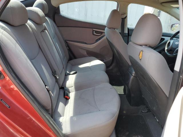 5NPDH4AE6FH566025 Hyundai ELANTRA SE