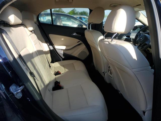 WDCTG4EBXJJ497428 Mercedes-Benz GLA 250