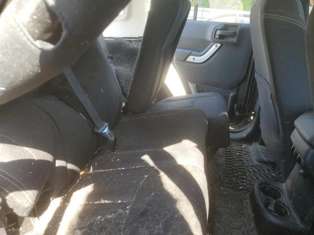 1C4HJWEG4JL929097 Jeep Wrangler Unlimited Sahara