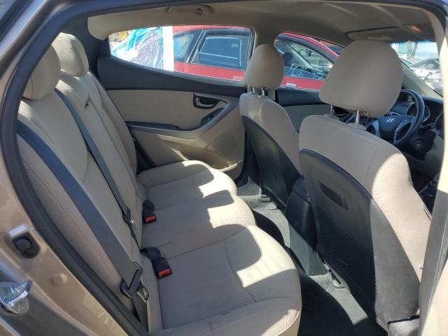 5NPDH4AE9GH746990 Hyundai ELANTRA SE