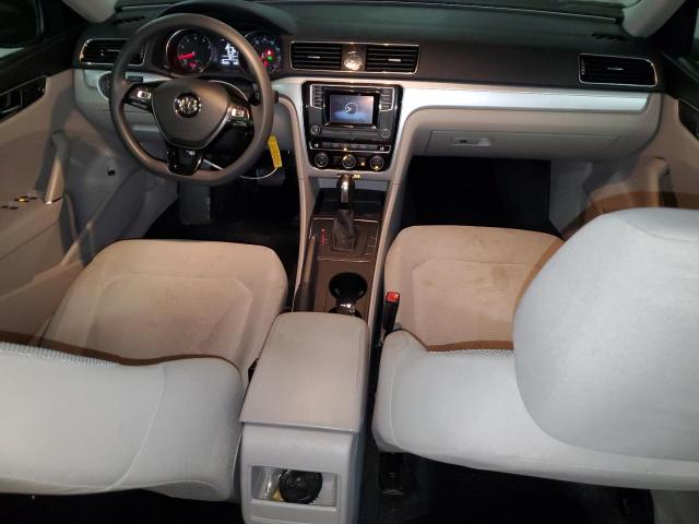 1VWAT7A38HC015043 Volkswagen PASSAT S