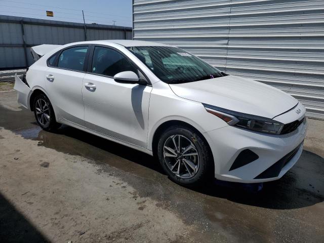 3KPF24AD4PE537369 KIA FORTE LX