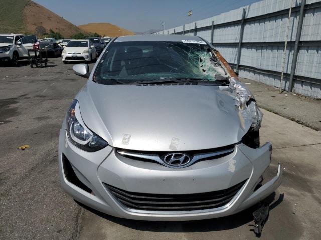 5NPDH4AE1GH757983 Hyundai ELANTRA SE