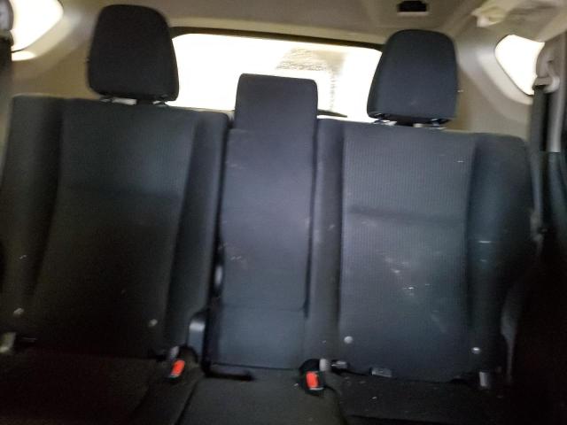 JTMZFREV3HJ127927 Toyota RAV4 LE