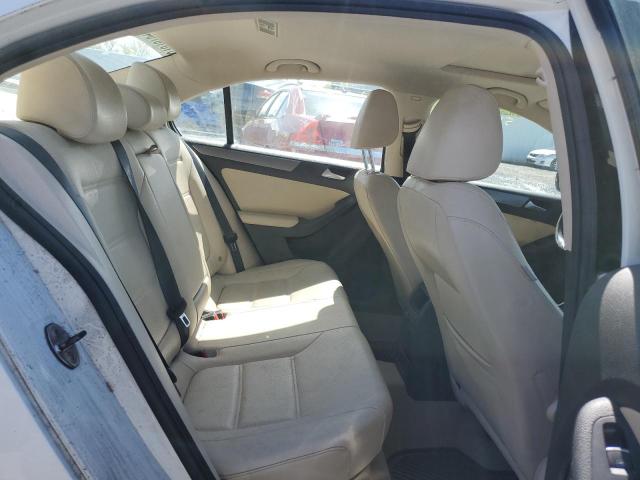 3VW3L7AJ9EM414450 Volkswagen JETTA TDI