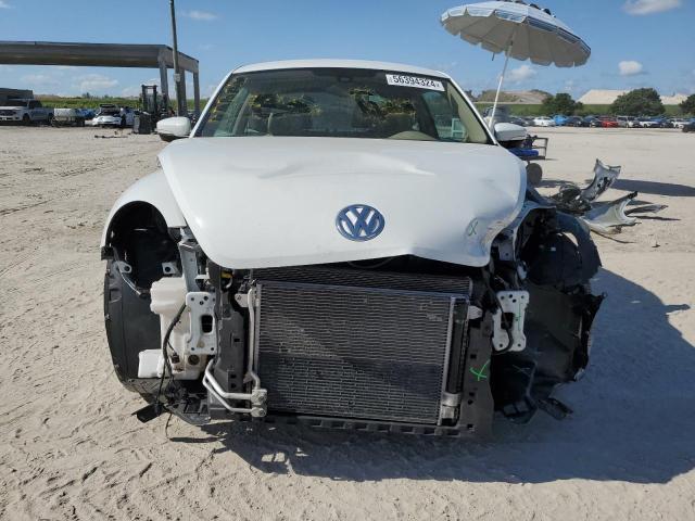 3VWH07AT3GM619037 Volkswagen Beetle Se