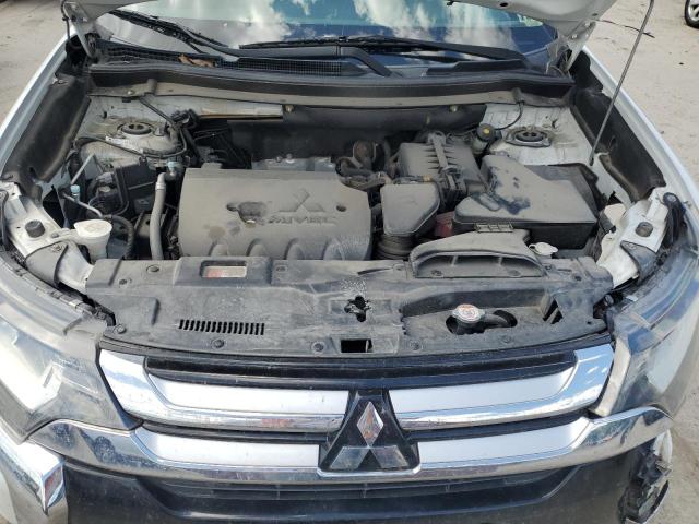 JA4AZ3A33GZ032073 Mitsubishi Outlander Se