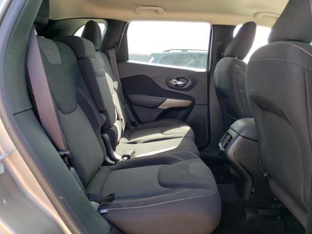 1C4PJMCS3HW626005 Jeep Cherokee Latitude