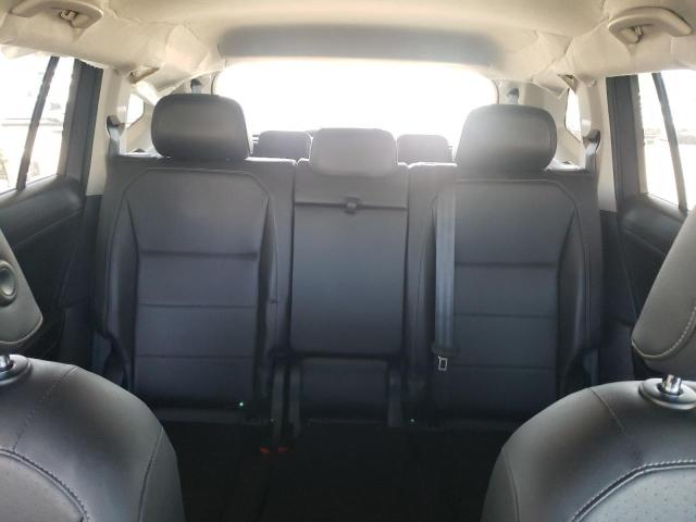 3VV3B7AX8JM125307 Volkswagen TIGUAN SE
