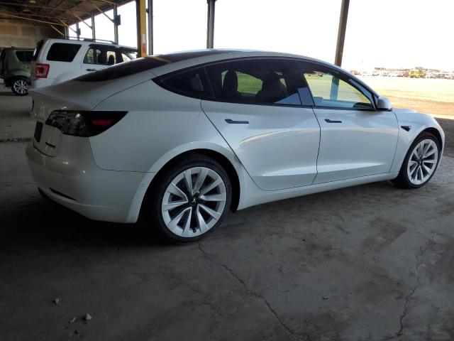 5YJ3E1EB3NF132743 Tesla 2022