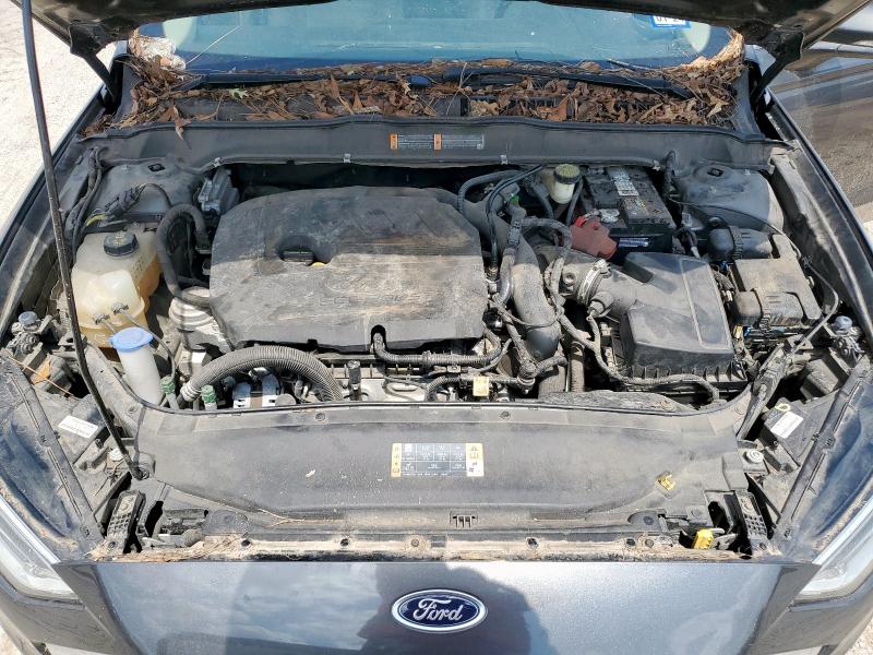3FA6P0HD2HR132126 Ford FUSION SE
