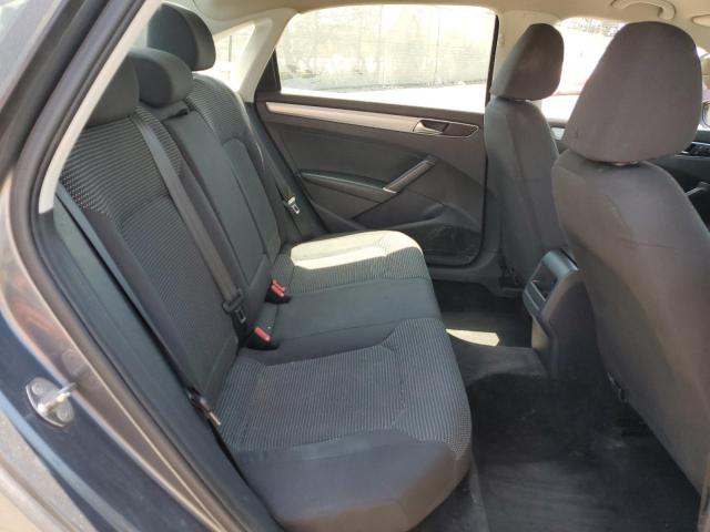1VWAA7A3XJC029862 Volkswagen PASSAT S