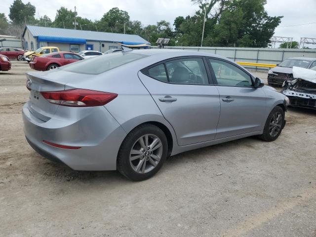 5NPD84LF2HH020668 Hyundai 2017