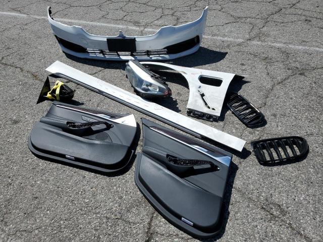 WBAJA9C52KB399690 BMW 2019