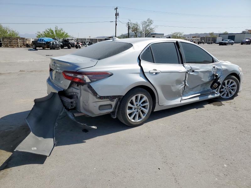 4T1C11AK2NU646829 Toyota CAMRY LE