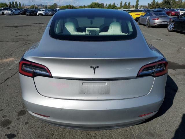 5YJ3E1EB3JF111918 Tesla MODEL 3