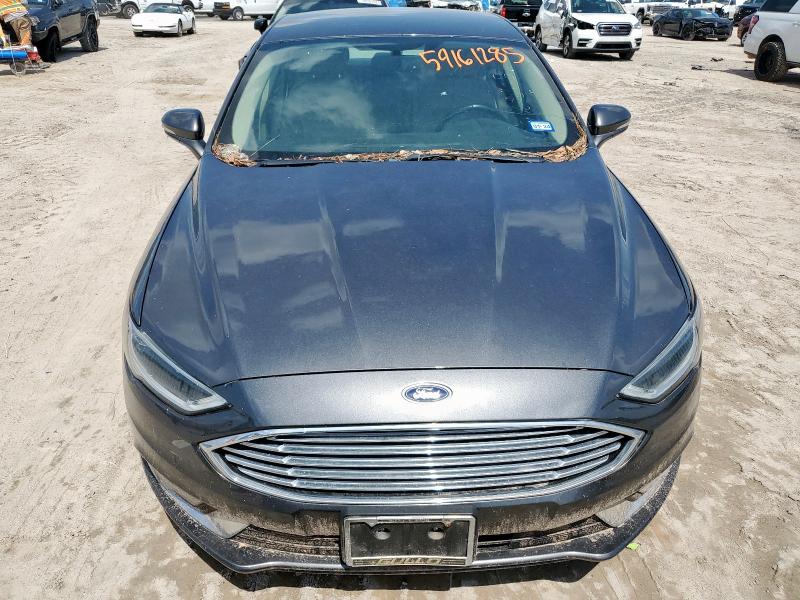 3FA6P0HD2HR132126 Ford FUSION SE