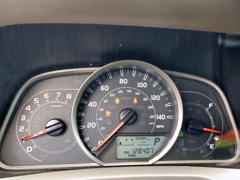 2T3BFREV7FW256298 Toyota RAV4 LE
