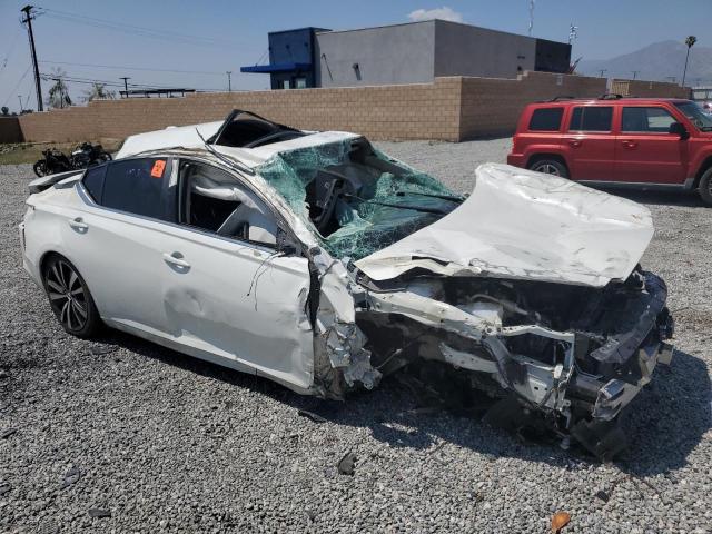 1N4BL4CW5KN301379 Nissan 2019