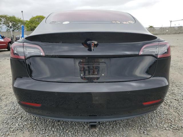 5YJ3E1EA8JF023583 Tesla 2018