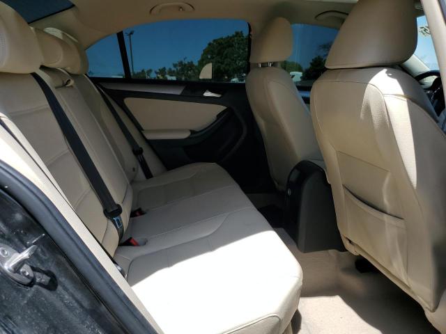 3VW3A7AJ7FM423106 Volkswagen 2015