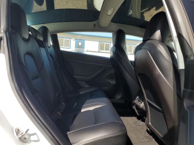 5YJ3E1EA5LF709003 Tesla 2020