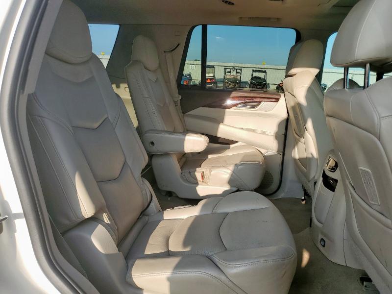 1GYS3NKJ5FR735736 Cadillac ESCALADE P