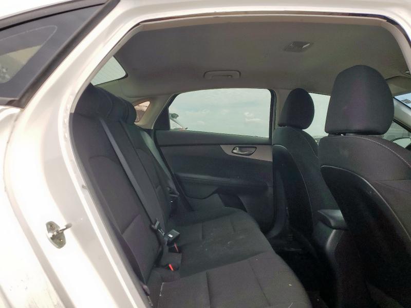 3KPF24AD5KE026875 KIA FORTE FE