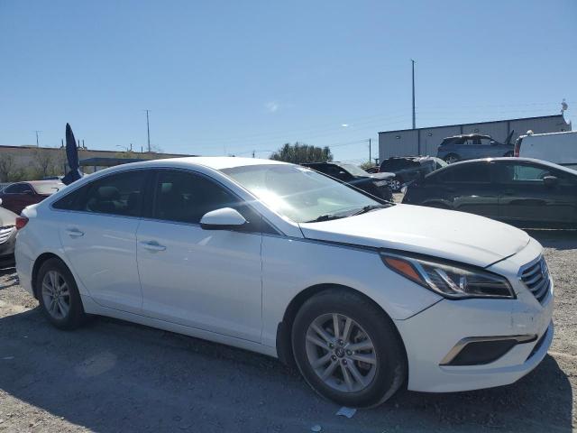 5NPE24AFXHH590961 Hyundai 2017
