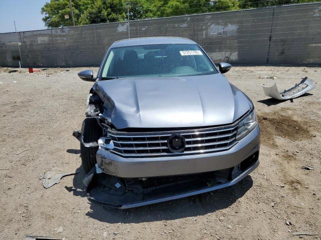 1VWAA7A3XJC029862 Volkswagen PASSAT S