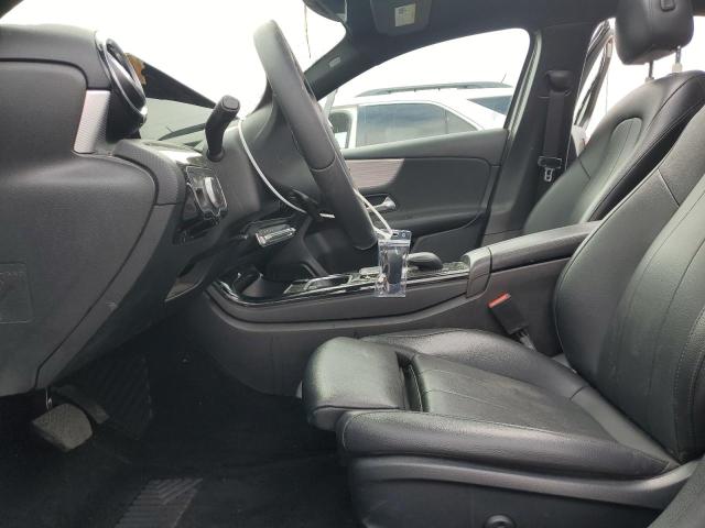 W1K3G4EB8MJ296420 Mercedes-Benz m260