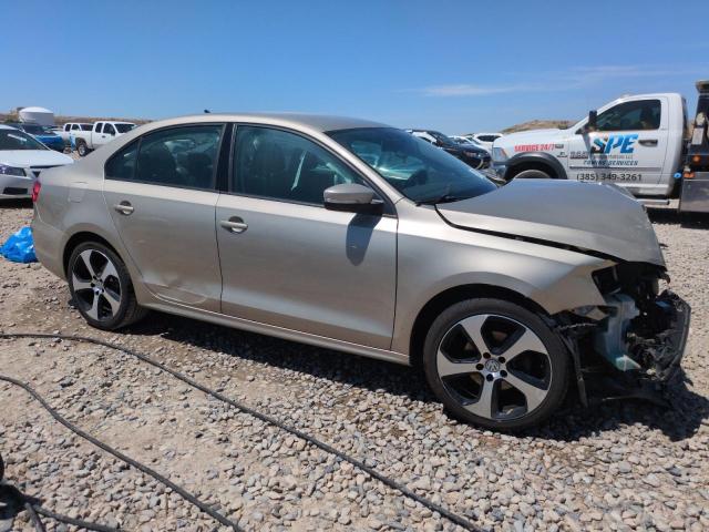 3VWD17AJ4EM273443 Volkswagen Jetta
