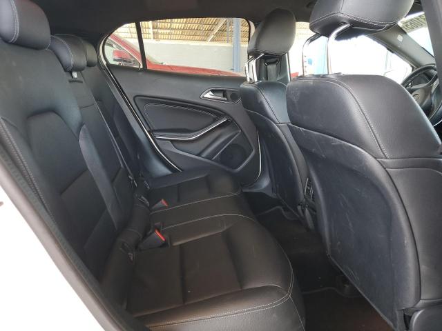 WDCTG4GB3JJ506998 Mercedes-Benz 270