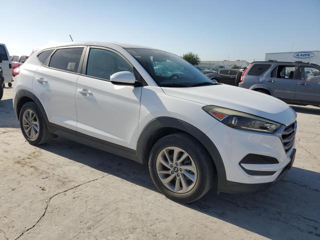 KM8J23A42HU324505 Hyundai TUCSON SE