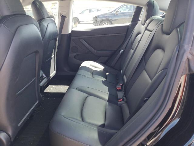 5YJ3E1EA7NF301895 Tesla 2022