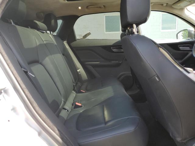 SADCJ2FX5KA355404 Jaguar F-PACE PRE