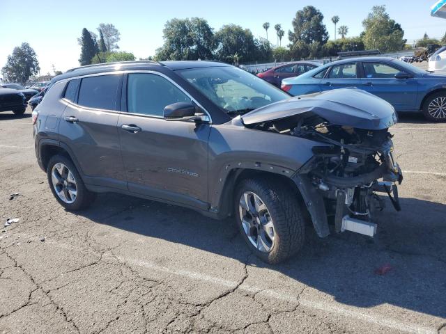 3C4NJDCB9JT176251 Jeep COMPASS LI