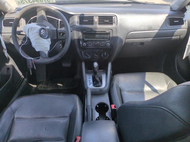 3VWD17AJ4EM273443 Volkswagen Jetta