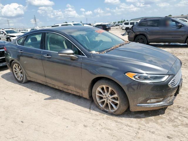 3FA6P0HD2HR132126 Ford FUSION SE
