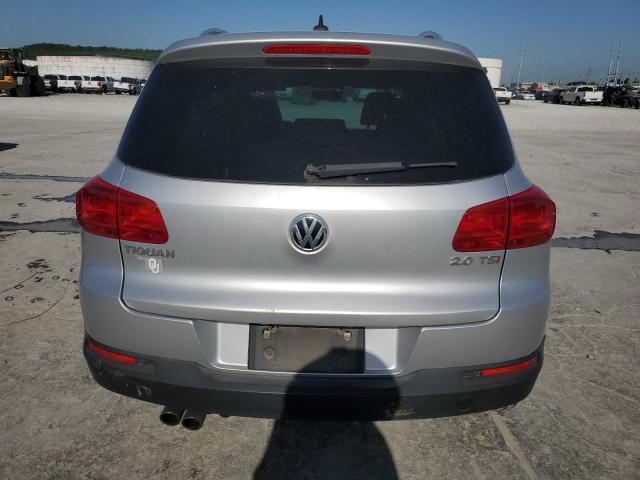 WVGAV7AX6FW568958 Volkswagen TIGUAN S