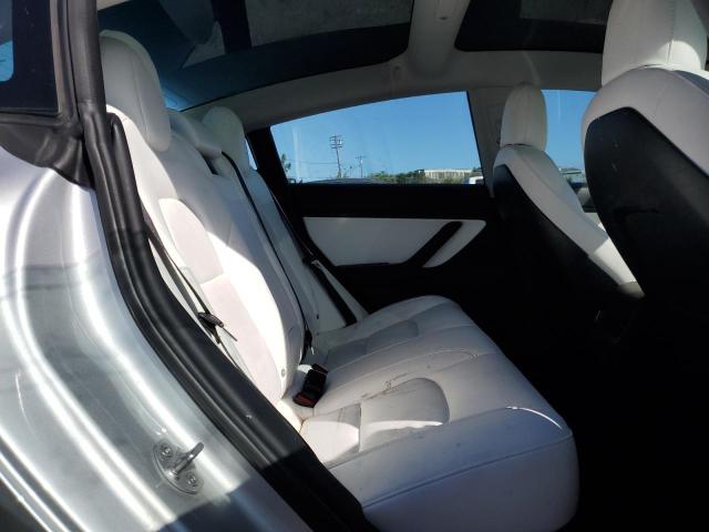 5YJ3E1EB3JF111918 Tesla MODEL 3