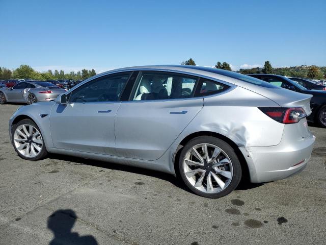 5YJ3E1EB3JF111918 Tesla MODEL 3