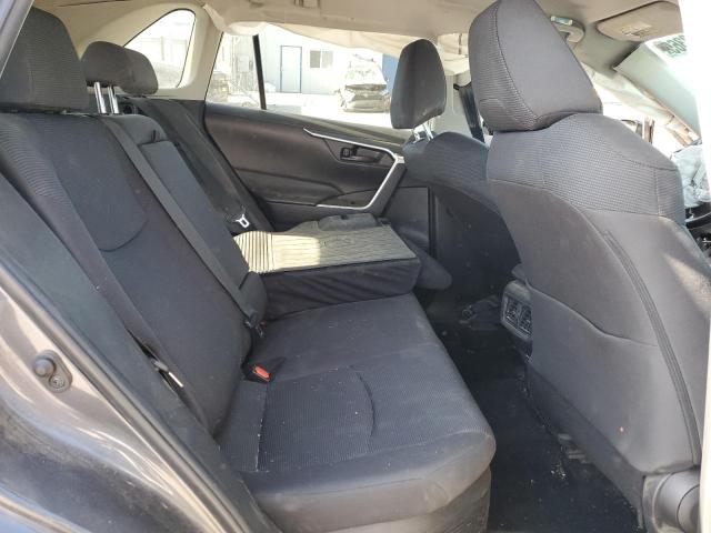2T3MWRFV6LW083182 Toyota RAV4 LE