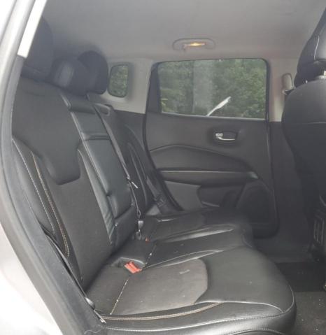 3C4NJDBB8JT272857 Jeep COMPASS LA