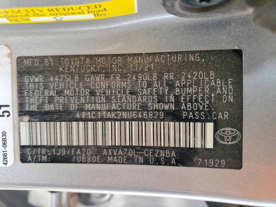 4T1C11AK2NU646829 Toyota CAMRY LE