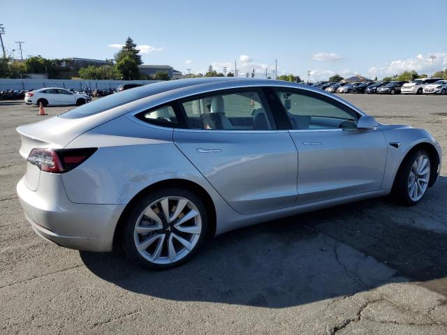 5YJ3E1EB3JF111918 Tesla MODEL 3