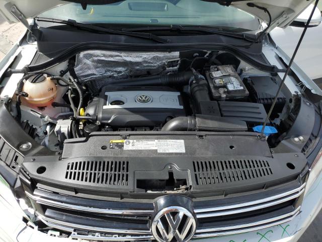 WVGAV3AX4EW555892 Volkswagen Tiguan