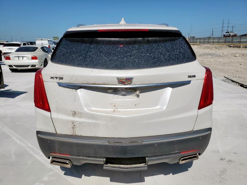 1GYKNBRS9HZ267858 Cadillac XT5 LUXURY